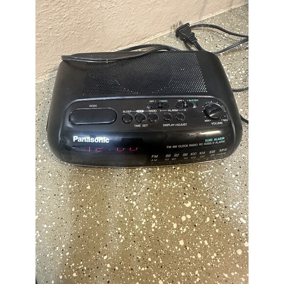 Panasonic Alarm Clock  Radio RC-6088  Red Digits Dual AM/FM Corded  Tested Works - Picture 8 of 9